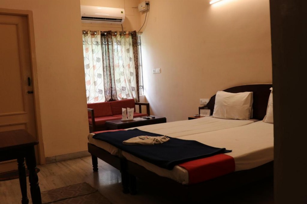 Room image 3